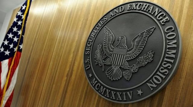 SEC отложила решение по биткоин-ETF компаний VanEck и SolidX на осень